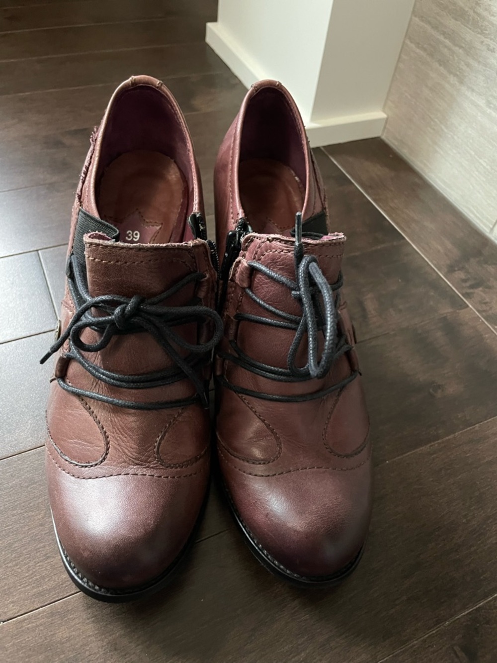 Atrai Wine Merlot Leather Ankle Boots Women’s Size 39 or 8 - Picture 5 of 10